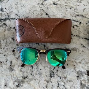 Ray an clubmaster brown tortoise frame